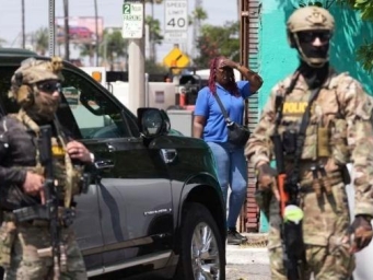 美国加州禁止执法人员行动中配戴面罩